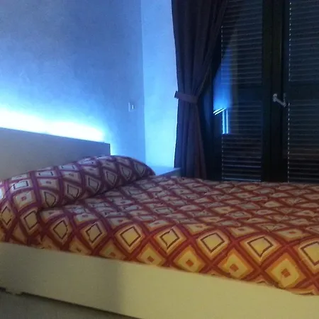 D&g Airport Bed & Breakfast